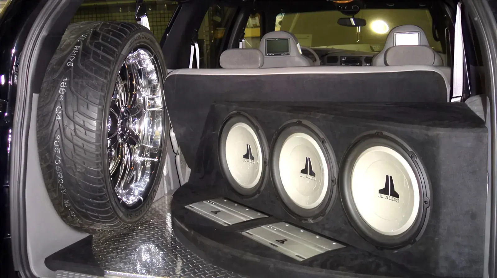 car audio showcase 01 by Spade Kreations Cincinnati OH